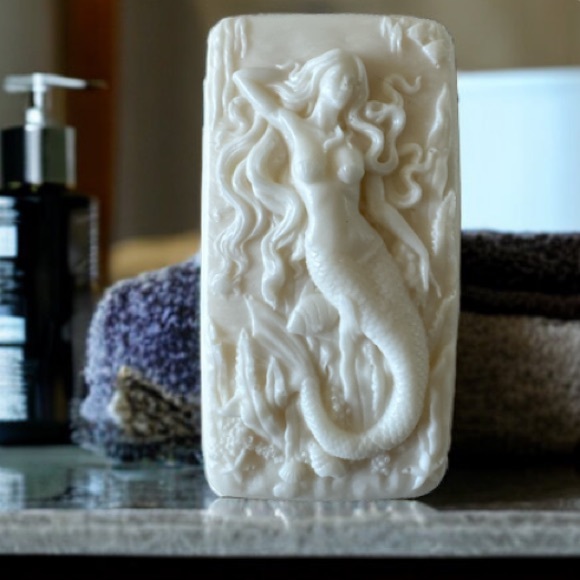 Mermaid Soap - Handmade Soap - Goats Milk & Vanilla - Picture 2 of 4